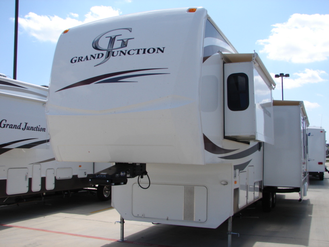 New 2009 Dutchmen Grand Junction 37QSB Fifth Wheel For Sale